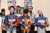「仮面ライダー×スーパー戦隊 超スーパーヒーロー大戦」完成披露舞台挨拶の様子。