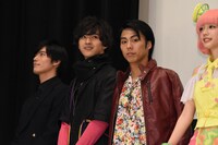 「仮面ライダー×スーパー戦隊 超スーパーヒーロー大戦」完成披露舞台挨拶の様子。