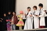「仮面ライダー×スーパー戦隊 超スーパーヒーロー大戦」完成披露舞台挨拶の様子。