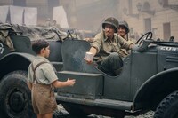 「愛のために戦地へ」