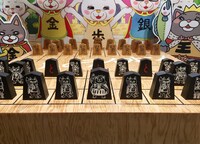 「3月のライオン 映画とアニメの展覧会」大阪会場で展示中の特大ニャー将棋。