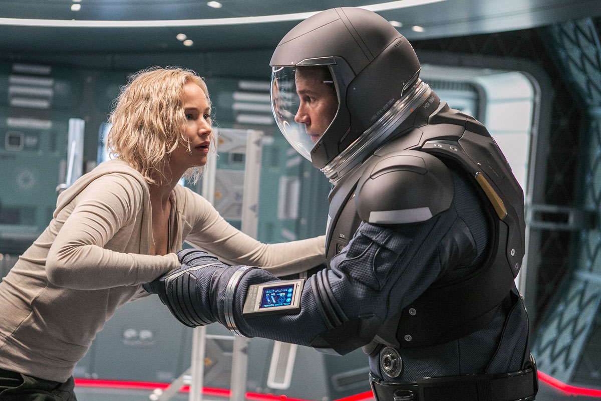 クリス・プラットが宇宙空間に吹き飛ばされる「パッセンジャー」本編映像