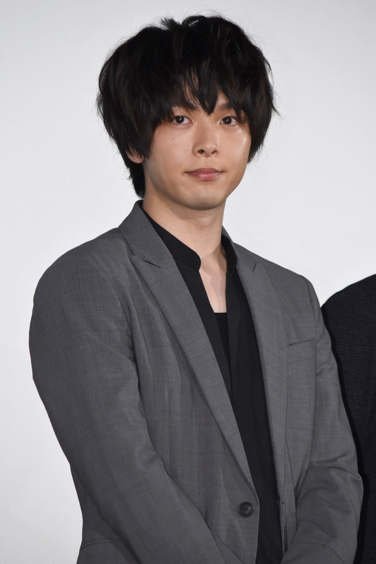 中村倫也