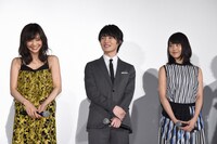 左から倉科カナ、神木隆之介、有村架純。