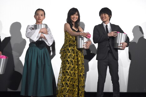 「3月のライオン」前編 初日舞台挨拶の様子。