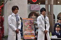 左から瀬戸利樹、飯島寛騎。