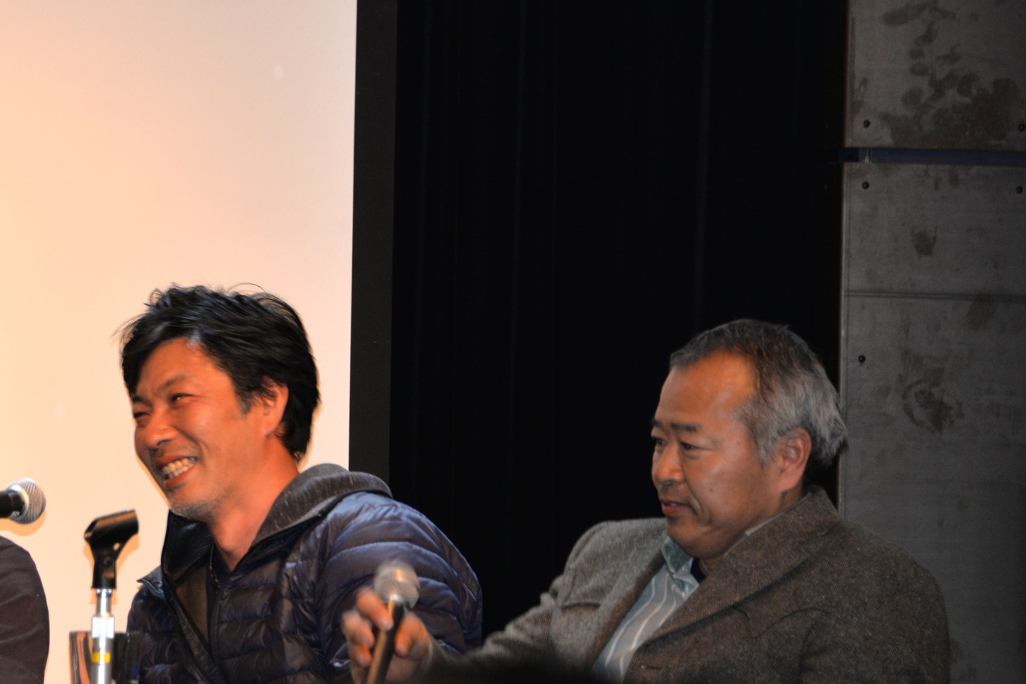 左から田渕景也、辻井啓伺。