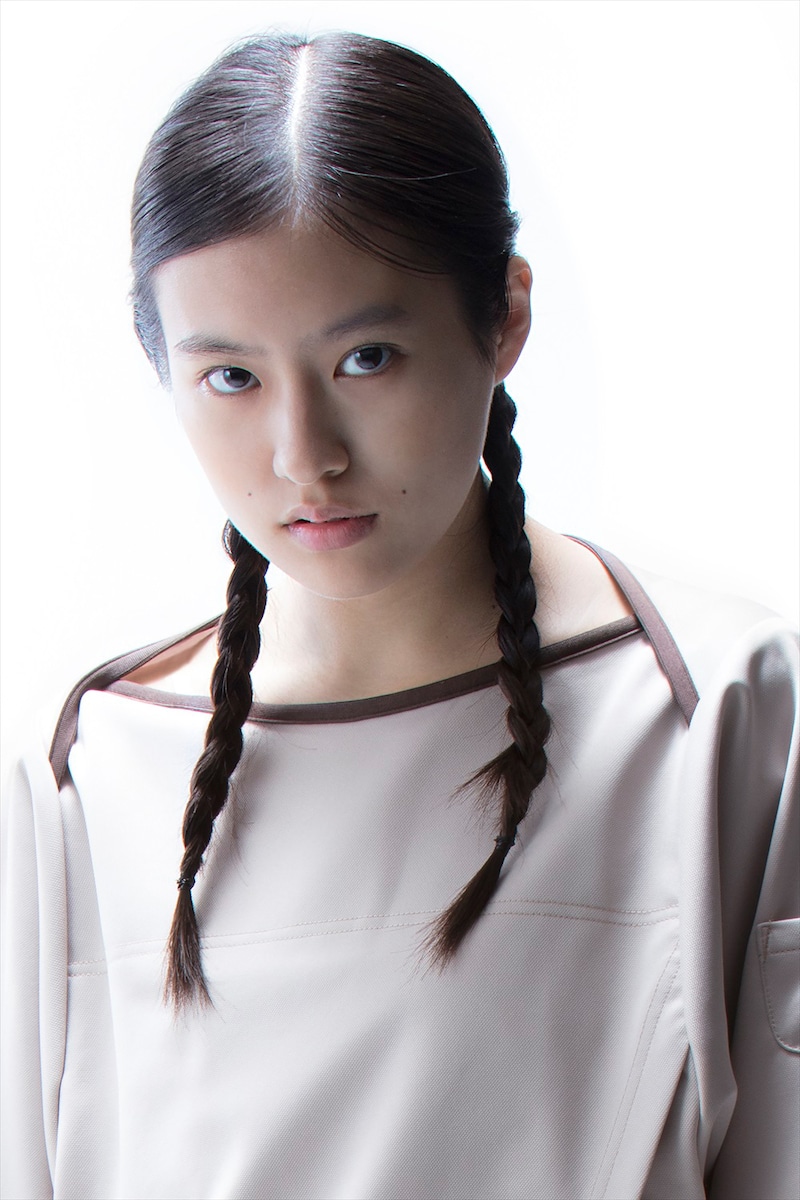 「散歩する侵略者」で立花あきらを演じる恒松祐里。