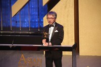 最優秀視覚効果賞を受賞した大屋哲男。