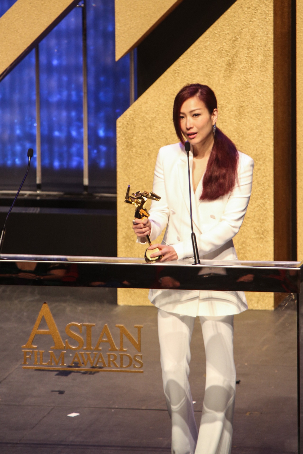 Excellence in Asian Cinema賞を受賞したサミー・チェン。