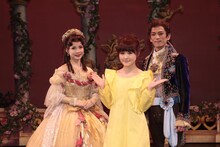 左から平田愛咲、昆夏美、田邊真也。