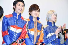 左から岐洲匠、岸洋佑、山崎大輝。