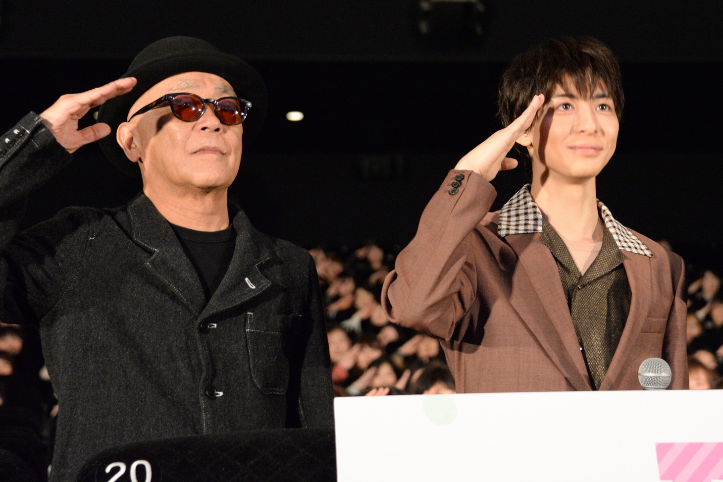 左から廣木隆一監督、高杉真宙。