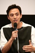 満島真之介