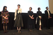 「暗黒女子」初日舞台挨拶の様子。