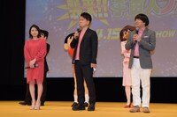 「映画クレヨンしんちゃん 襲来!! 宇宙人シリリ」完成披露舞台挨拶の様子。