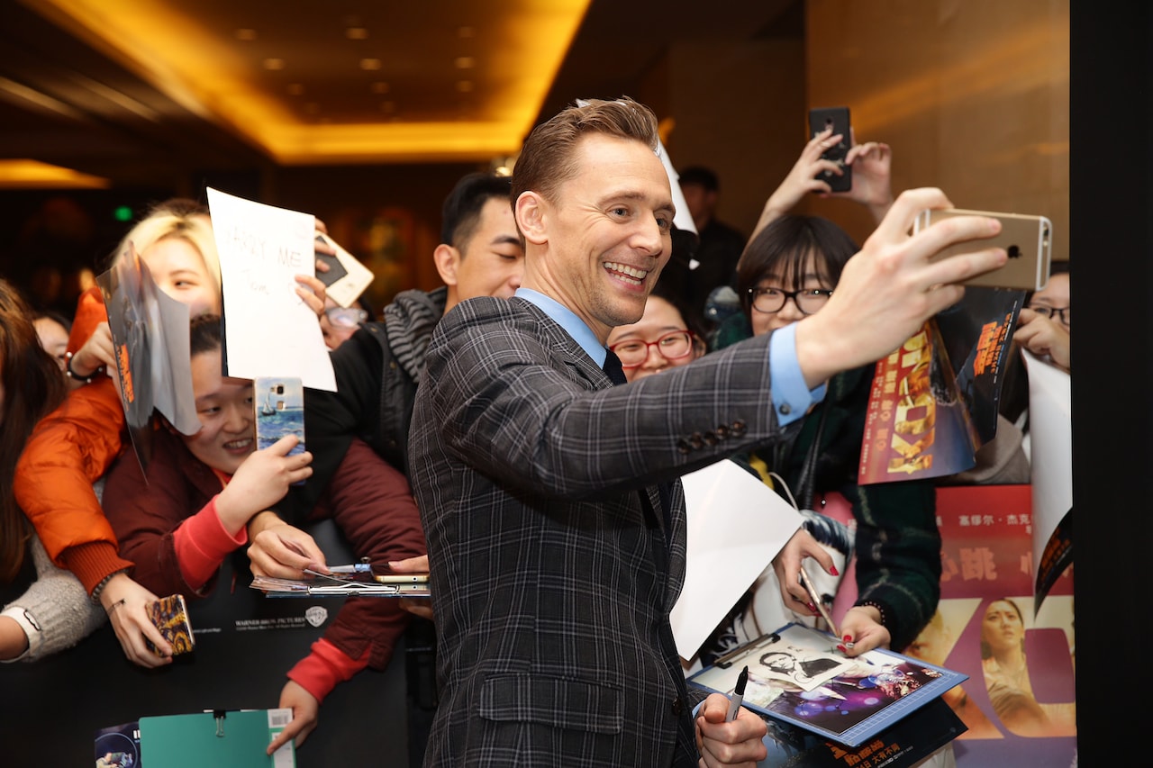 トム・ヒドルストンが世界各国で神対応！「キングコング」イベント写真一挙公開