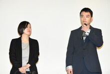左から瀬田なつき監督、染谷将太。