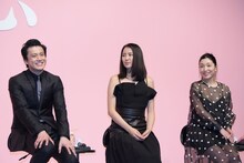 左から小栗旬、長澤まさみ、安藤サクラ。