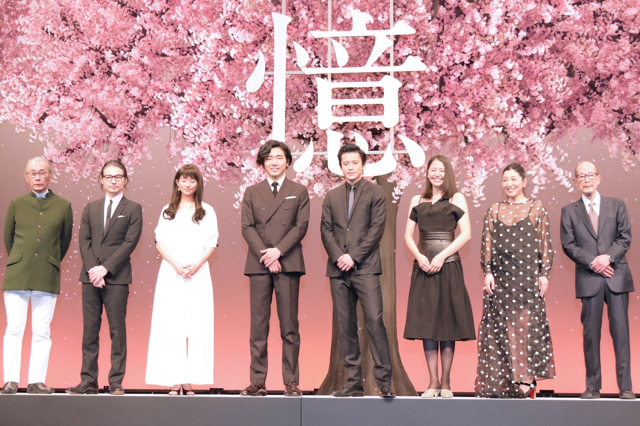 岡田准一、「追憶」の撮影を振り返る「降旗さんと木村大作さんの姿が神々しかった」