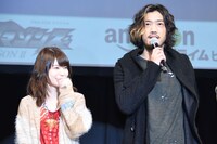 左から東亜優、谷口賢志。