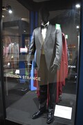 「ドクター・ストレンジ」より、スティーヴン・ストレンジのスーツ。