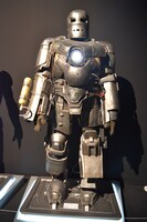 アイアンマン・マークIのレプリカ。
