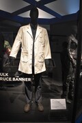 「アベンジャーズ/エイジ・オブ・ウルトロン」より、ブルース・バナーの白衣。