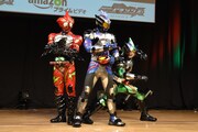 左から仮面ライダーアマゾンアルファ、仮面ライダーアマゾンネオ、仮面ライダーアマゾンニューオメガ。