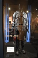 「アントマン」より、スコット・ラングの侵入時の衣装。