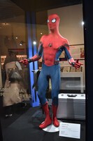 「スパイダーマン：ホームカミング」より、スパイダーマンのコスチューム。
