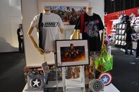 オフィシャルショップ内観