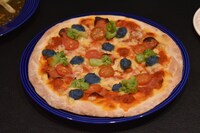 MARVEL CAFEのヒーローアッセンブルピザ（1280円）。