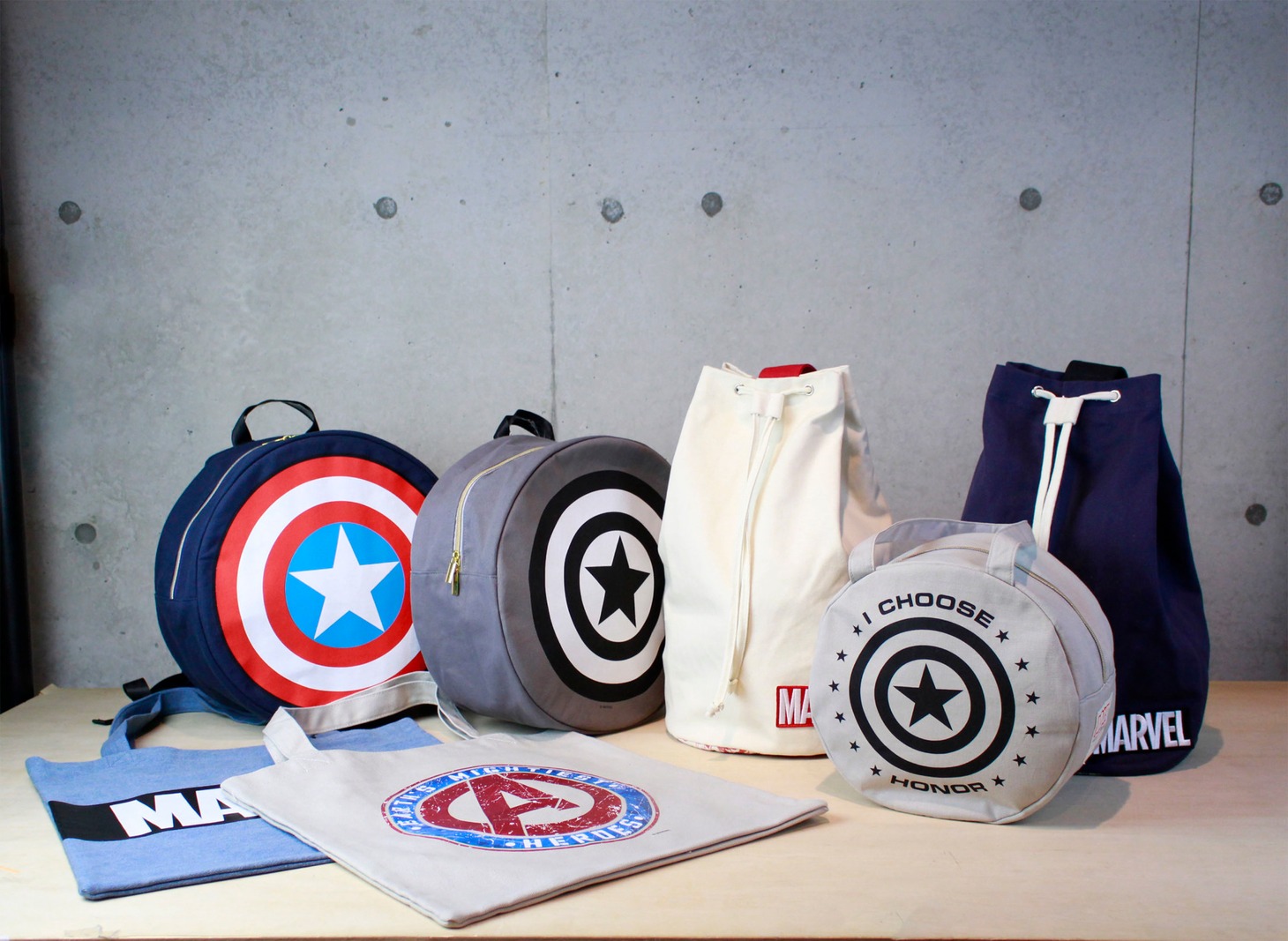 マーベル展公式ショップ商品例