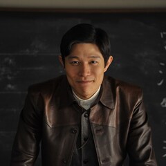 鈴木亮平主演のWOWOWドラマ「宮沢賢治の食卓」劇中カット解禁