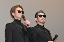 Hilcrhyme。左からTOC、DJ KATSU。