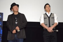 左から下山天、市原隼人。