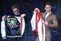 左からジェームズ・ガン、クリス・プラット。