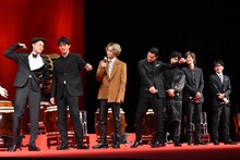 各々の決めポーズで永野芽郁にアピールする男性キャスト陣。