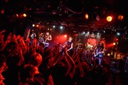 TOTALFAT「TOTALFAT 17th Anniversary "FAT CLUB REQUEST LIVE"」の様子。（Photo by AZUSA TAKADA）