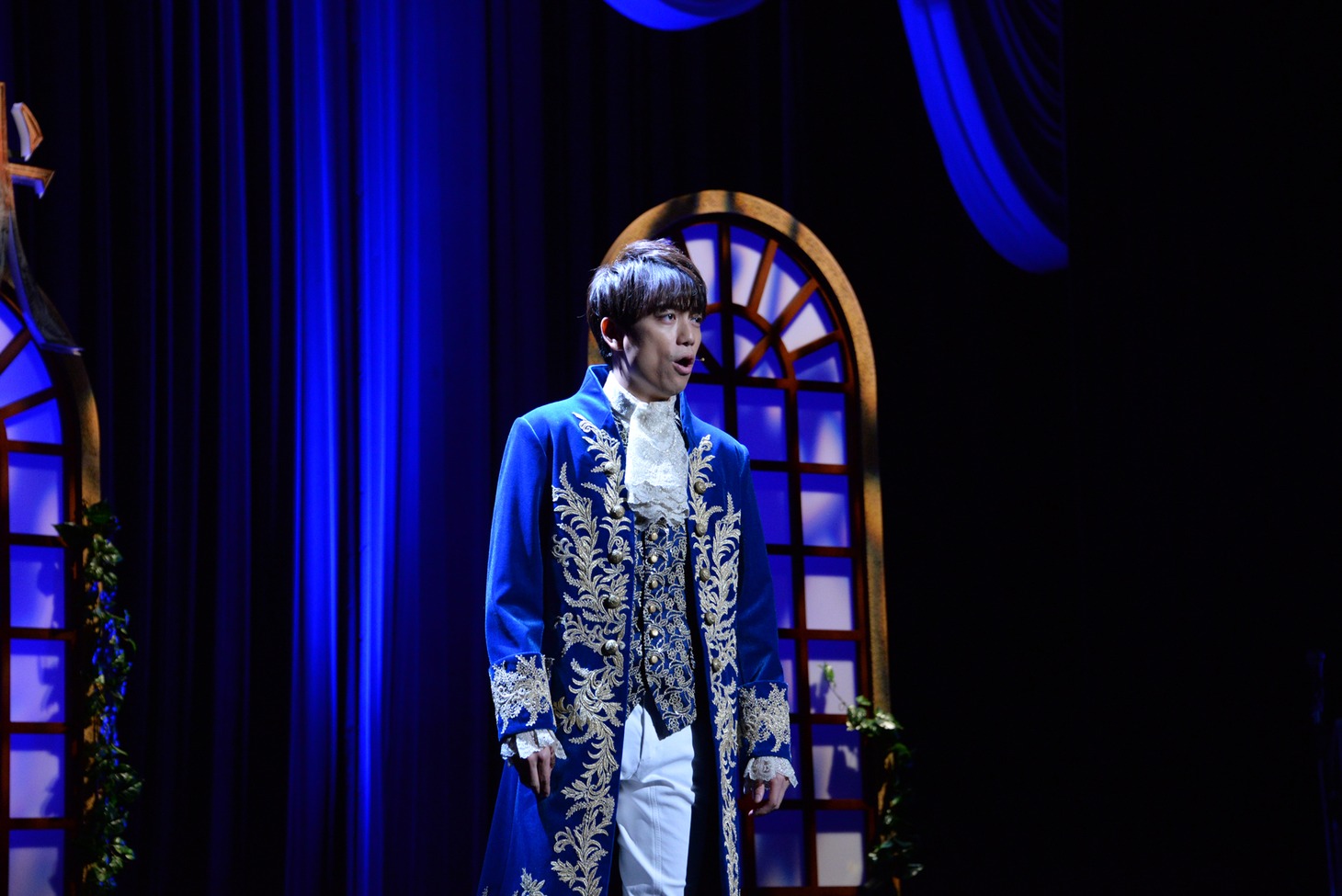 山崎育三郎