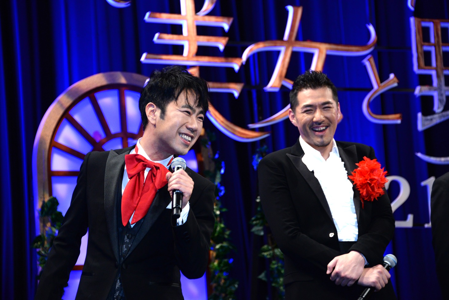映画「美女と野獣」プレミアム吹替版上映会に出演する（左から）藤井隆と吉原光夫。