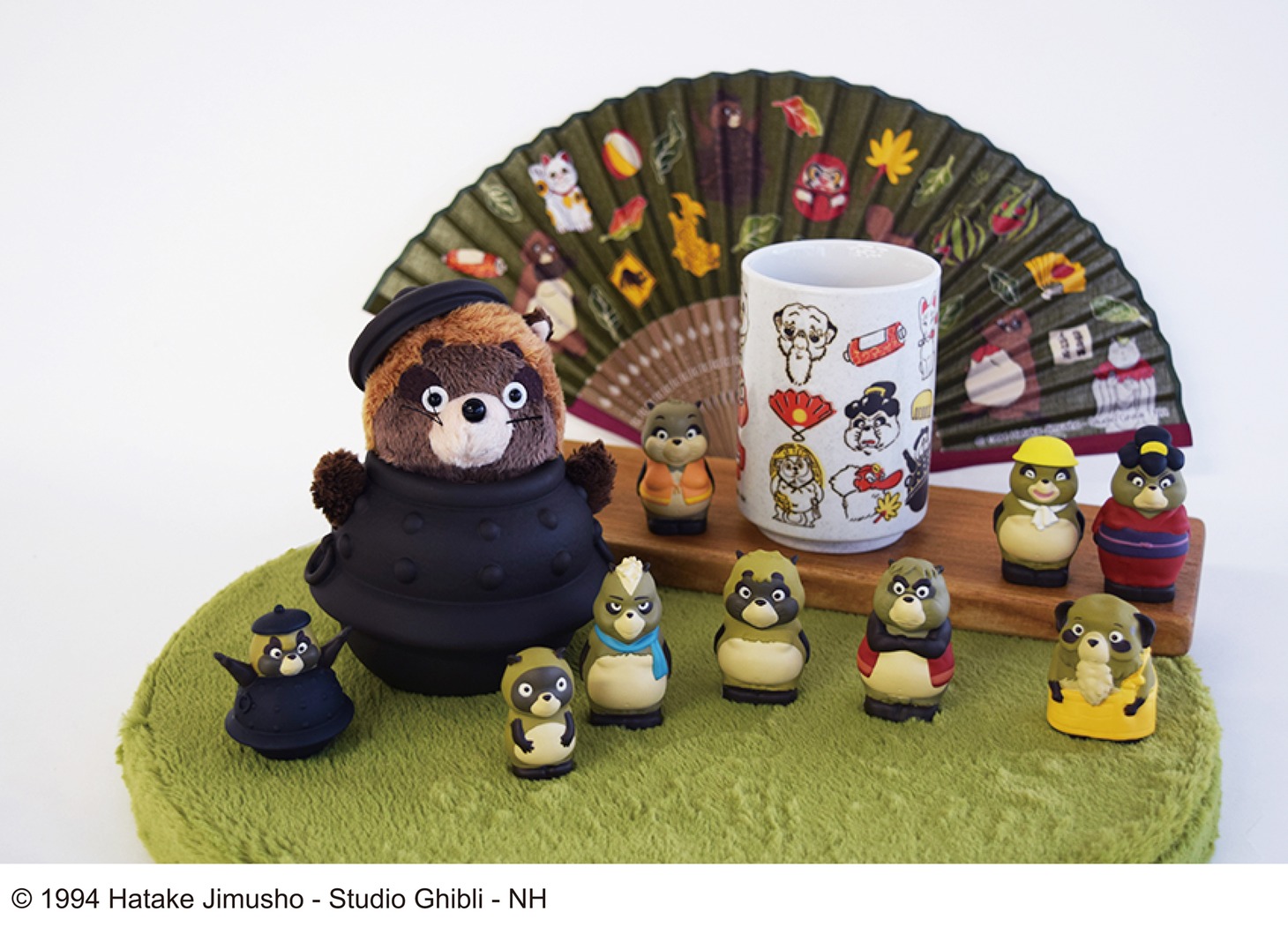 「平成狸合戦ぽんぽこ」のグッズ。