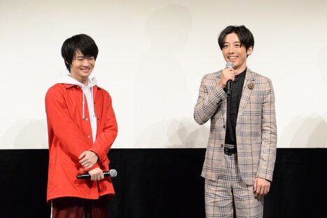 左から神木隆之介、高橋一生。