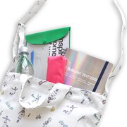 キャンバス ショルダートート（3780円）