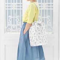 キャンバス ショルダートート（3780円）