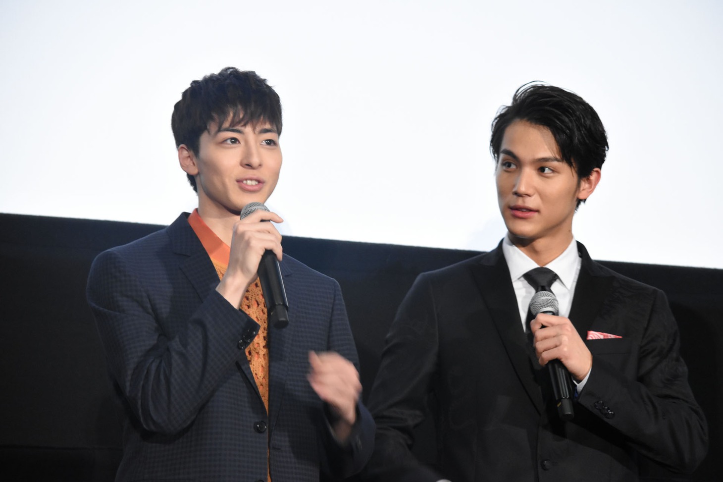 左から高杉真宙、中川大志。