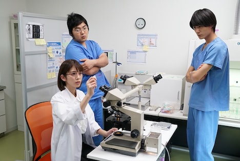 「[裏技]仮面ライダースナイプ エピソードZERO」より。左奥が加治将樹演じる牧治郎。