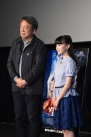 左から池上彰、芦田愛菜。