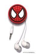 「スパイダーマン：ホームカミング」ムビチケカード特典イヤホンコードリールの使用イメージ。